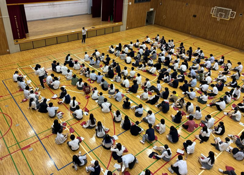 080901　3年学年集会 (1)